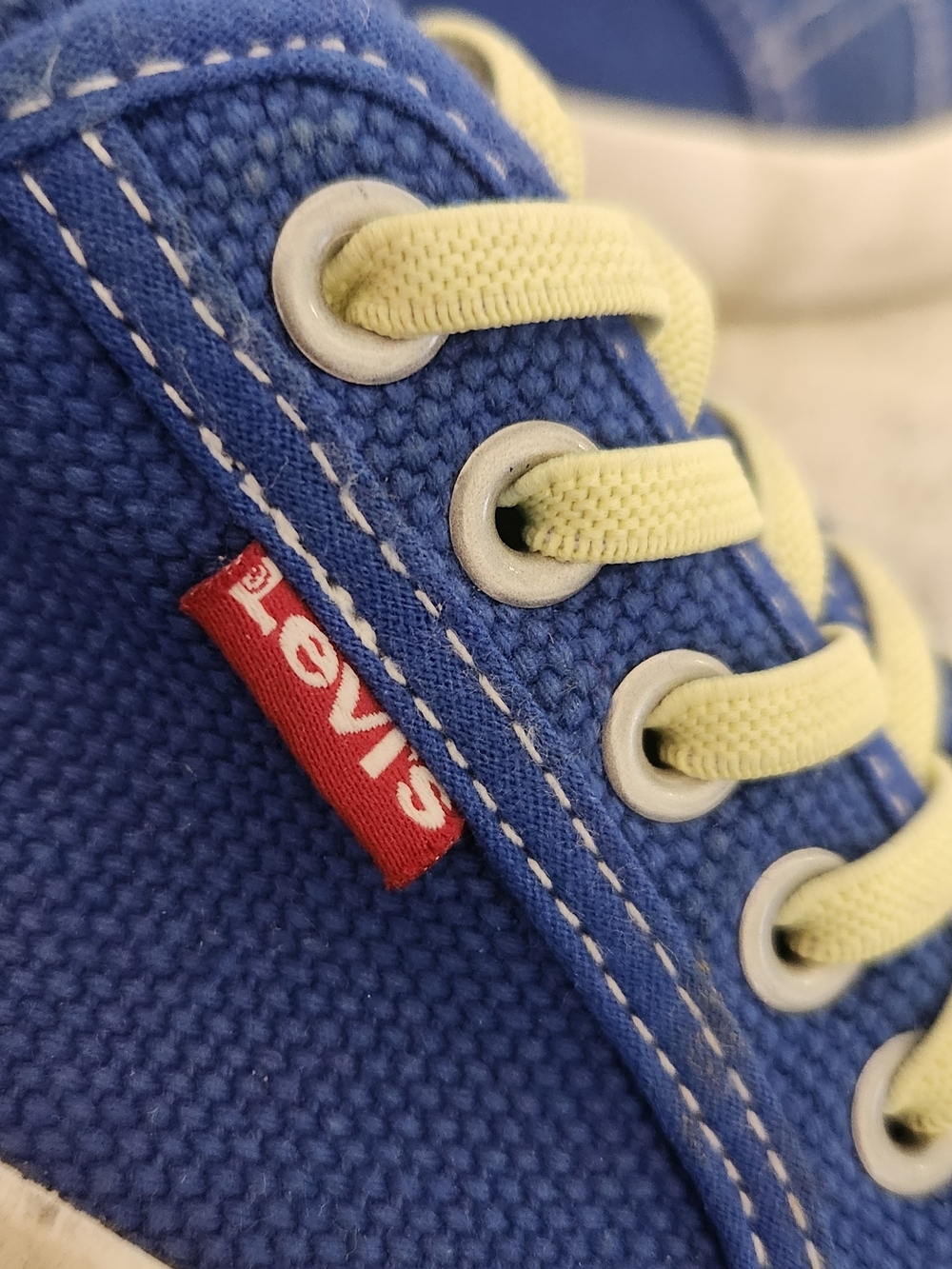 Levi’s Betty/Vee Blue Canvas Sneakers Kids US 3 / EU 35 - Picture 10 of 10